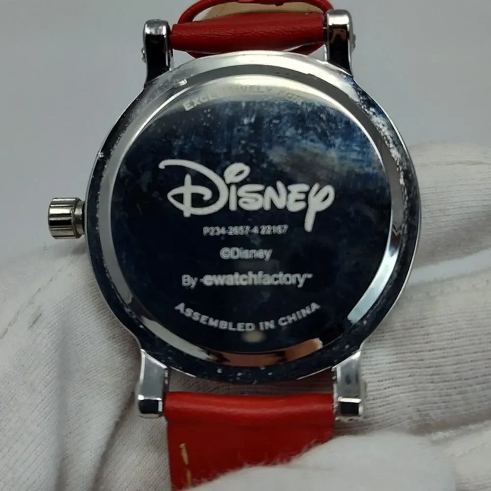 Disney Minnie Mouse Red Polka Dot Watch Classic Silver-toned